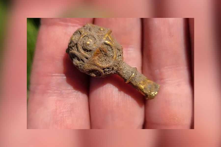 ninth-century gold artifact discovery
