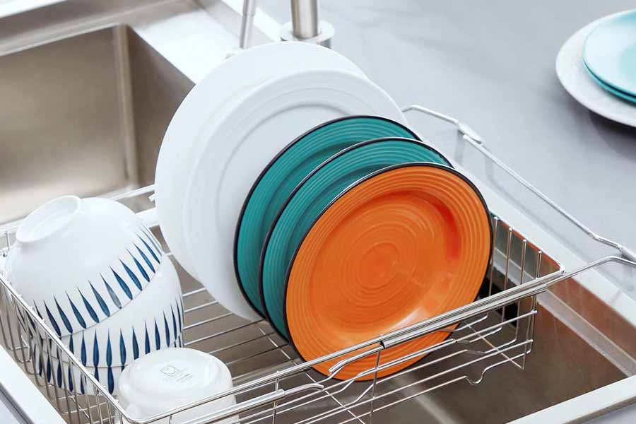 Say goodbye to dish rack in the sink, this new hack takes up no space and keeps your kitchen neat and tidy.
